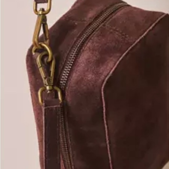 Free People Brown Crossbody Bag with Adjustable Strap and Minimalist Design - Picture 2 of 11